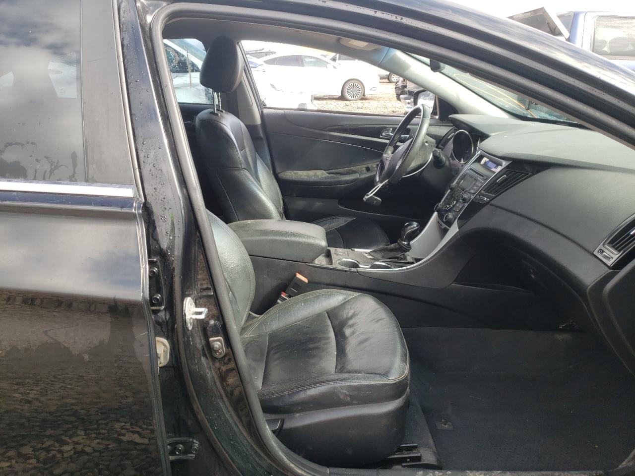Photo 5 from auction – 2012 HYUNDAI SONATA SE with VIN 5NPEC4AC2CH402946
