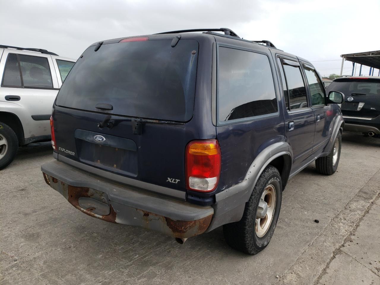 Photo 4 from auction – 2000 FORD EXPLORER X with VIN 1FMZU73E2YZB37231