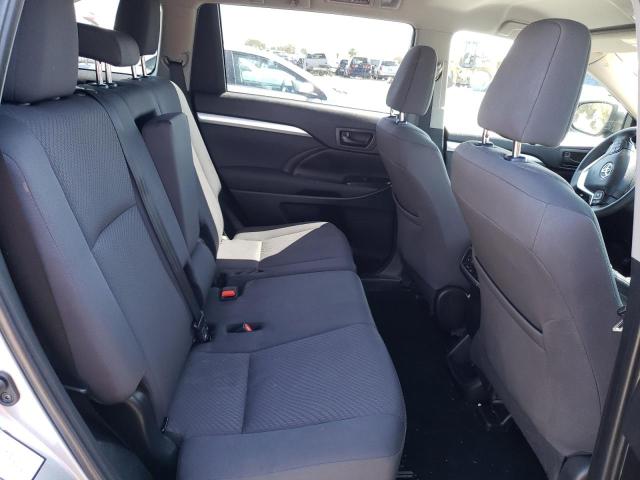 Photo 6 from auction – 2019 TOYOTA HIGHLANDER with VIN 5TDBZRFH9KS944962
