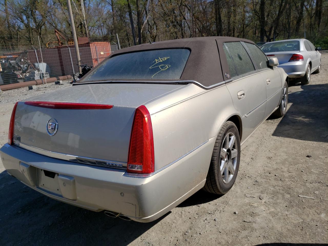 Photo 4 from auction – 2007 CADILLAC DTS with VIN 1G6KD57Y57U197291