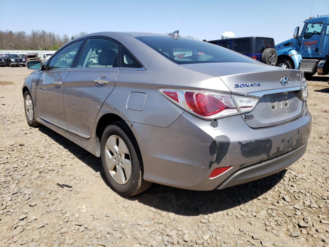 Photo 3 from auction – 2012 HYUNDAI SONATA HYB with VIN KMHEC4A41CA061213