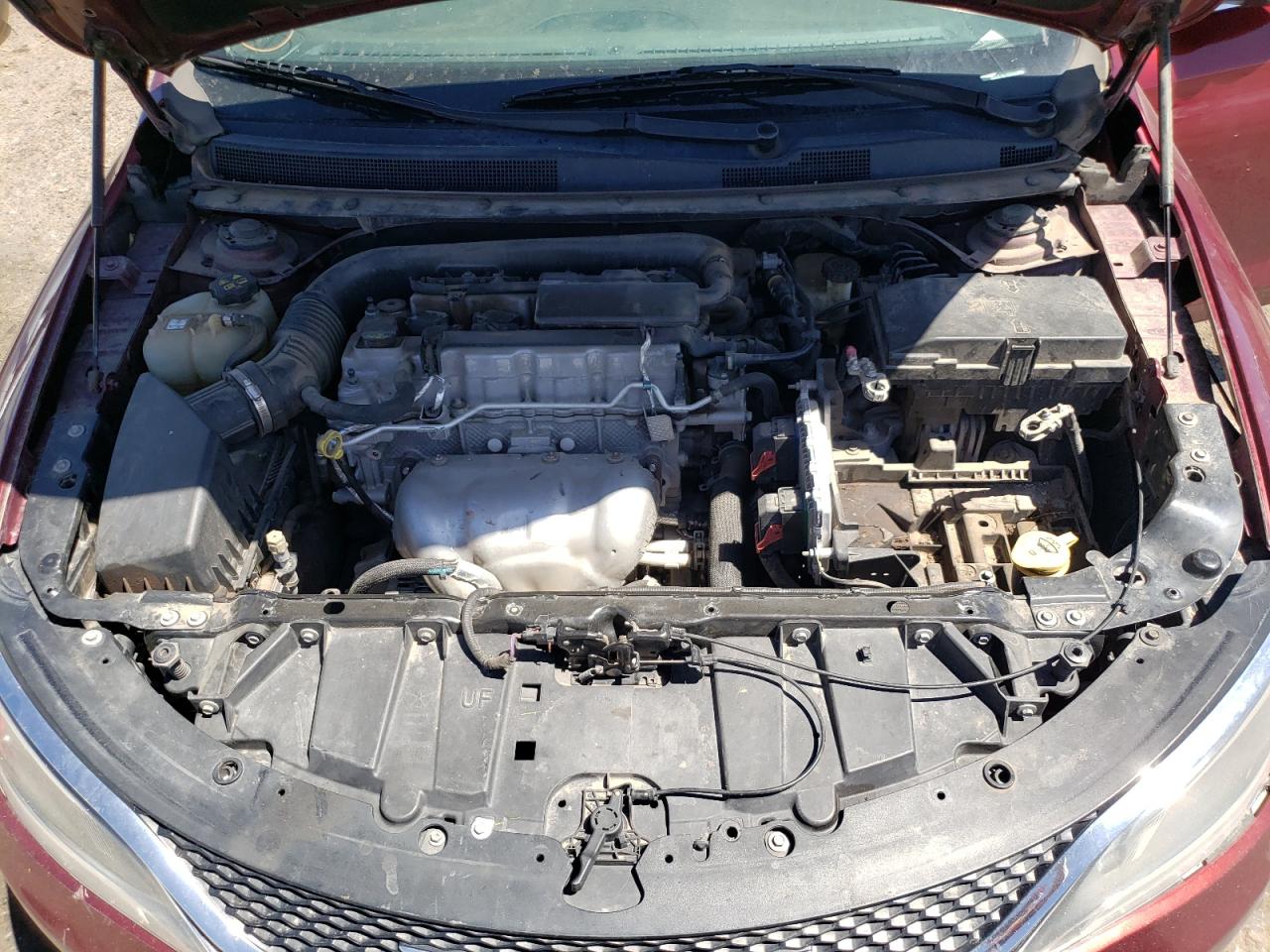 Photo 7 from auction – 2015 CHRYSLER 200 LIMITE with VIN 1C3CCCABXFN528294