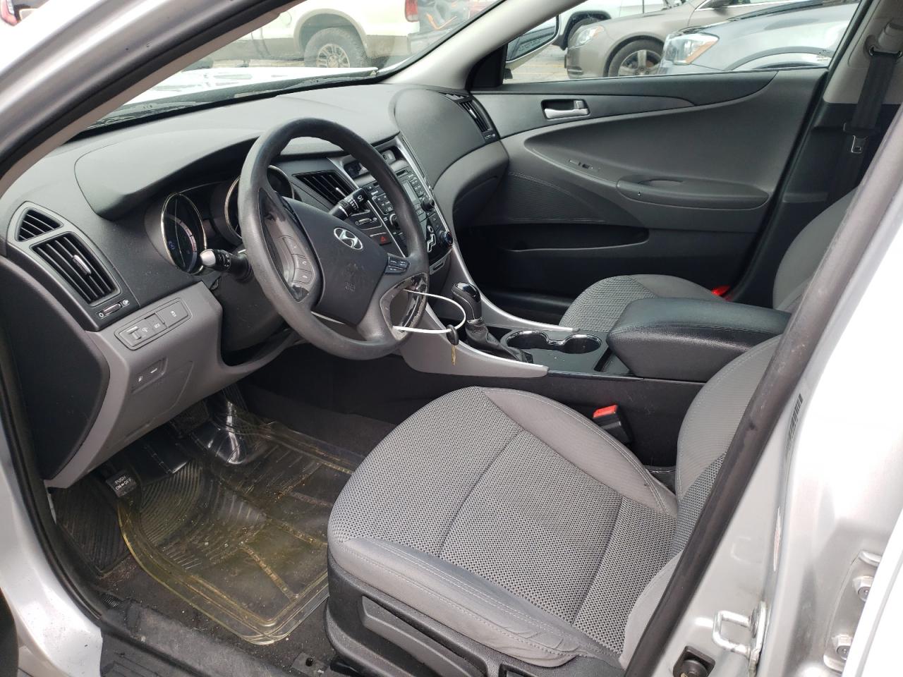 Photo 5 from auction – 2011 HYUNDAI SONATA GLS with VIN 5NPEB4AC8BH219987