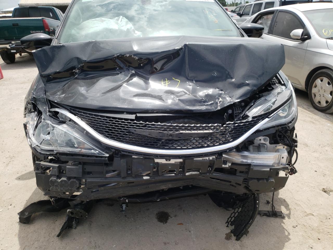 Photo 9 from auction – 2019 CHRYSLER PACIFICA T with VIN 2C4RC1BG7KR673004