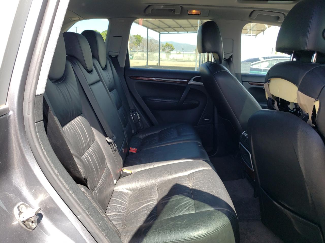 Photo 6 from auction – 2004 PORSCHE CAYENNE S with VIN WP1AB29P94LA75681