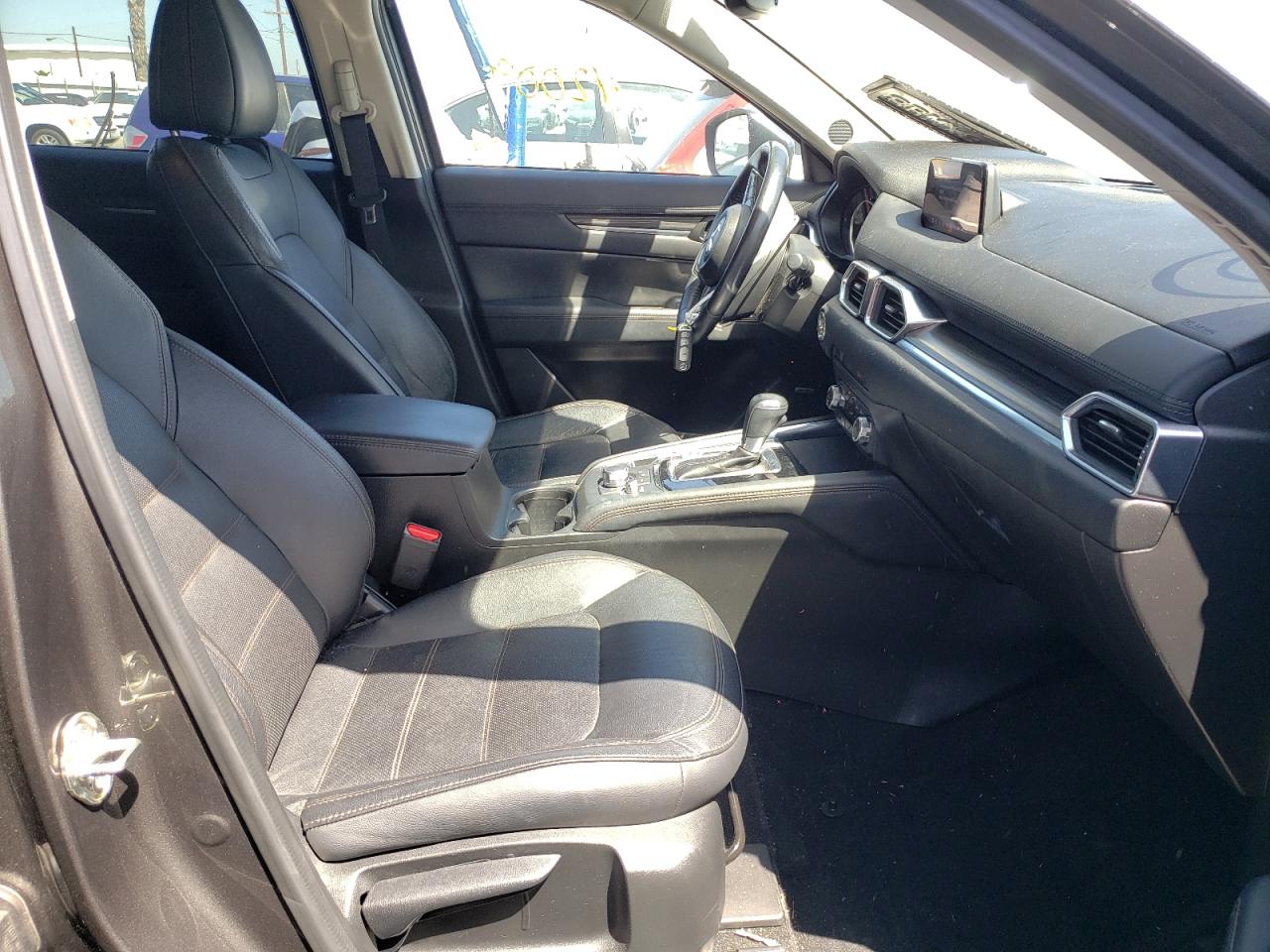 Photo 5 from auction – 2017 MAZDA CX-5 GRAND with VIN JM3KFADLXH0191818