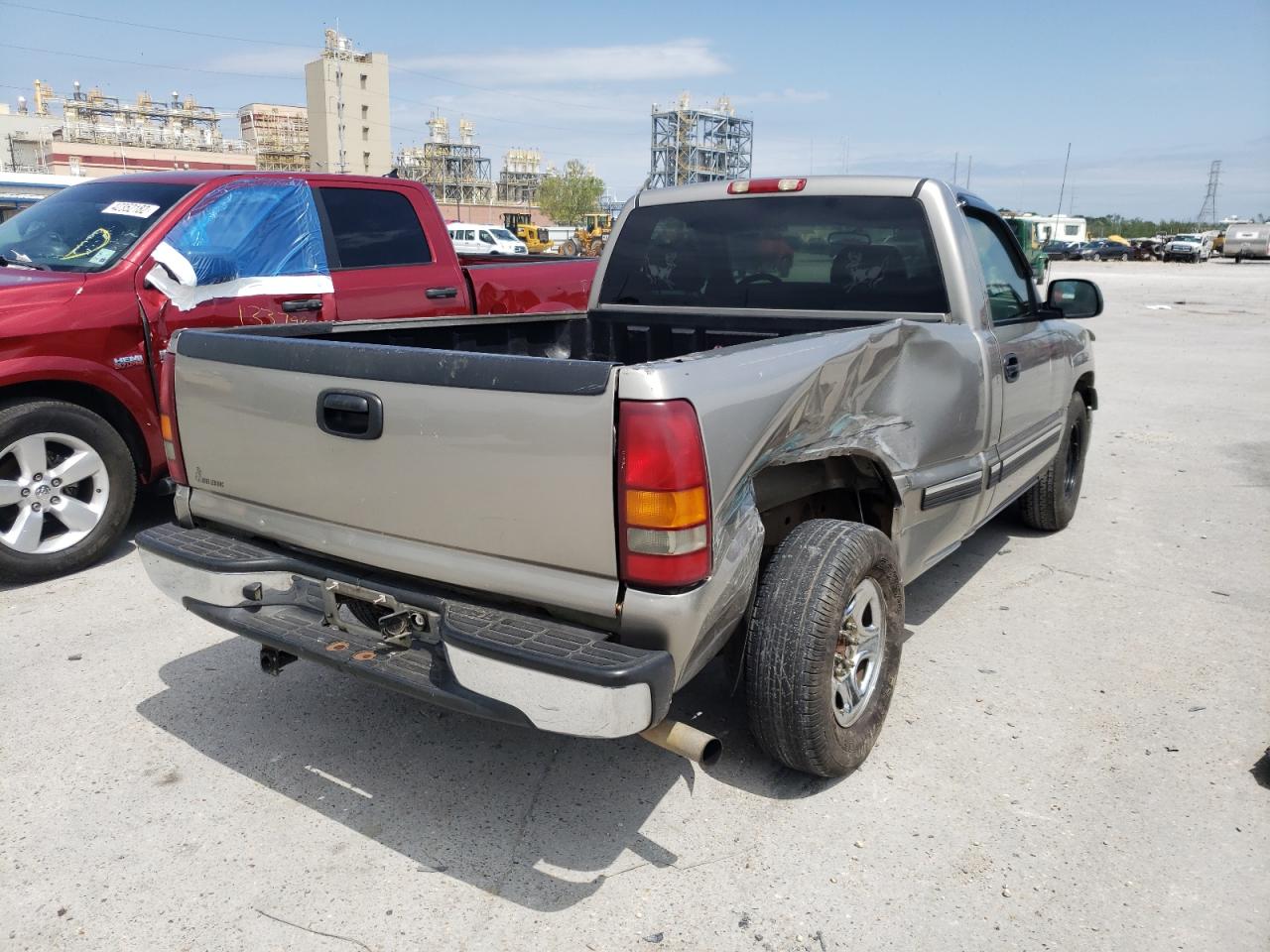 Photo 4 from auction – 2002 CHEVROLET SILVERADO with VIN 1GCEC14W72Z210336