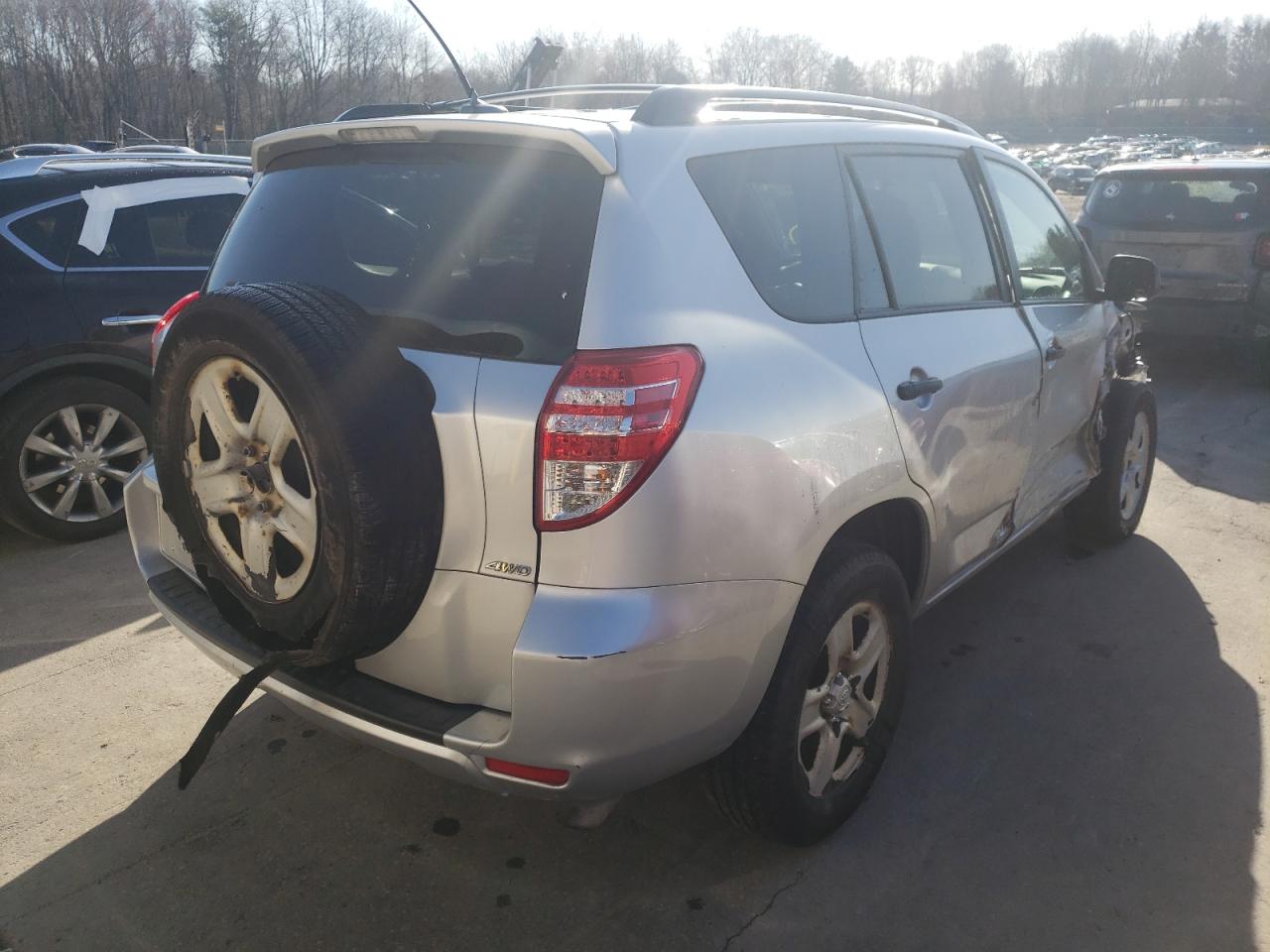 Photo 4 from auction – 2011 TOYOTA RAV4 with VIN 2T3BF4DV8BW136234