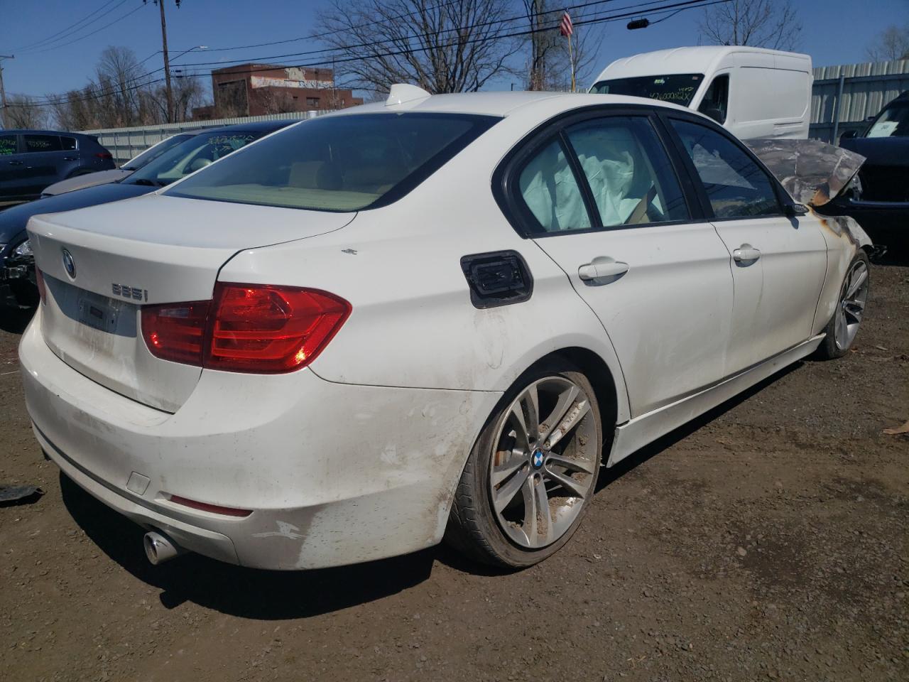 Photo 4 from auction – 2014 BMW 335 I with VIN WBA3A9C53EF477626