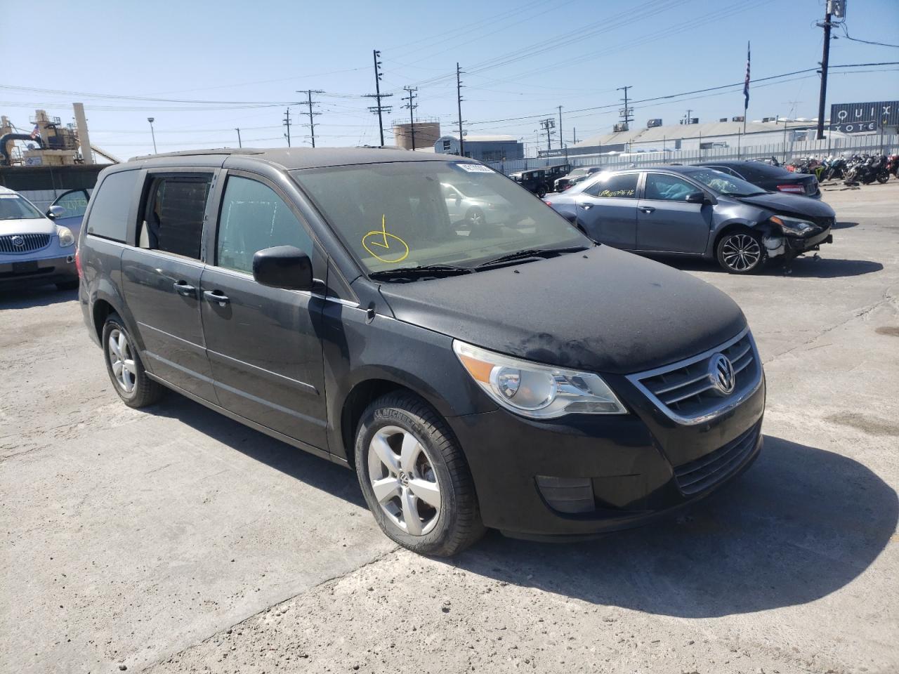Photo 1 from auction – 2011 VOLKSWAGEN ROUTAN SE with VIN 2V4RW3DG7BR802980