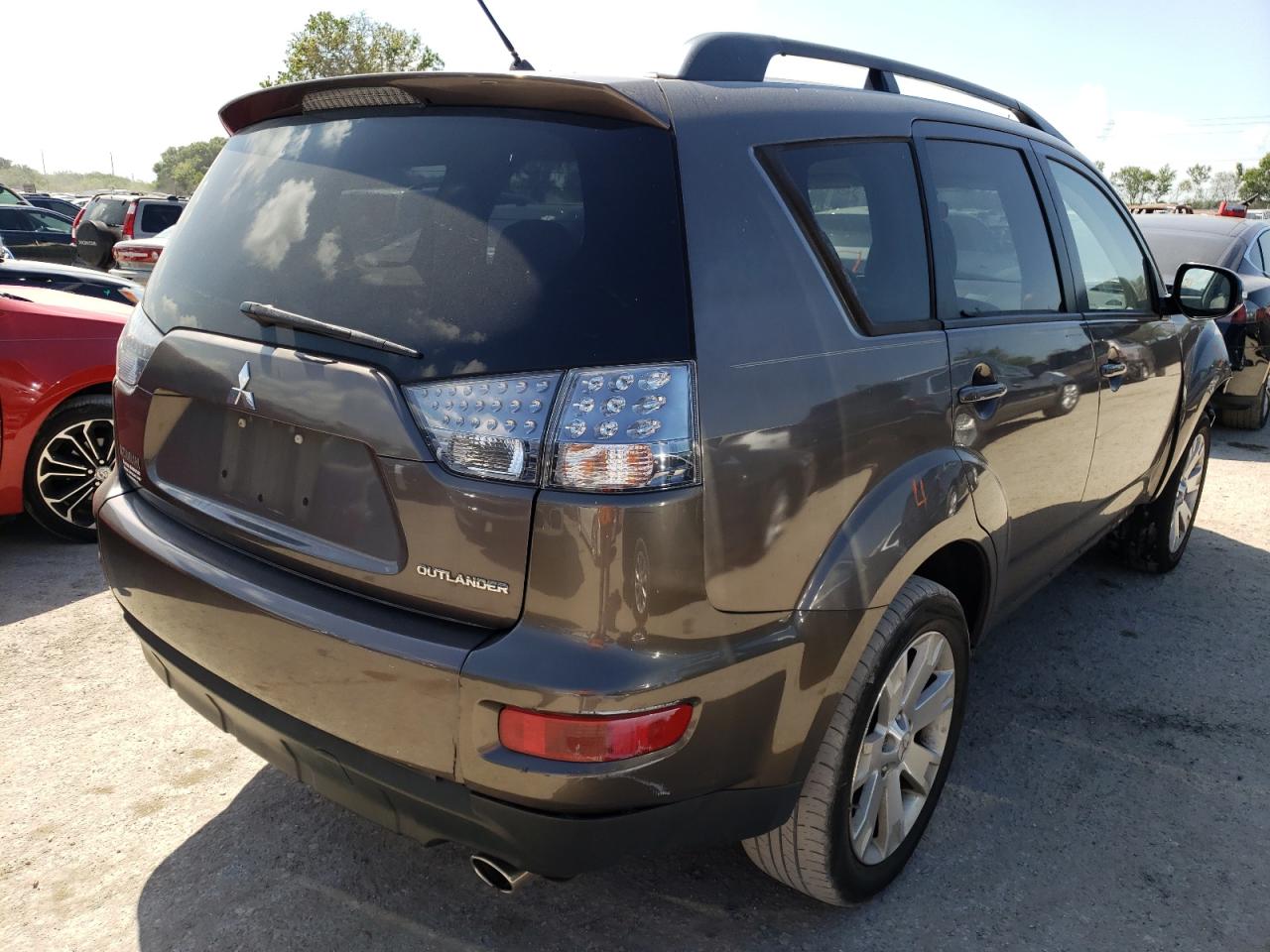 Photo 4 from auction – 2010 MITSUBISHI OUTLANDER with VIN JA4AS3AW5AZ010971