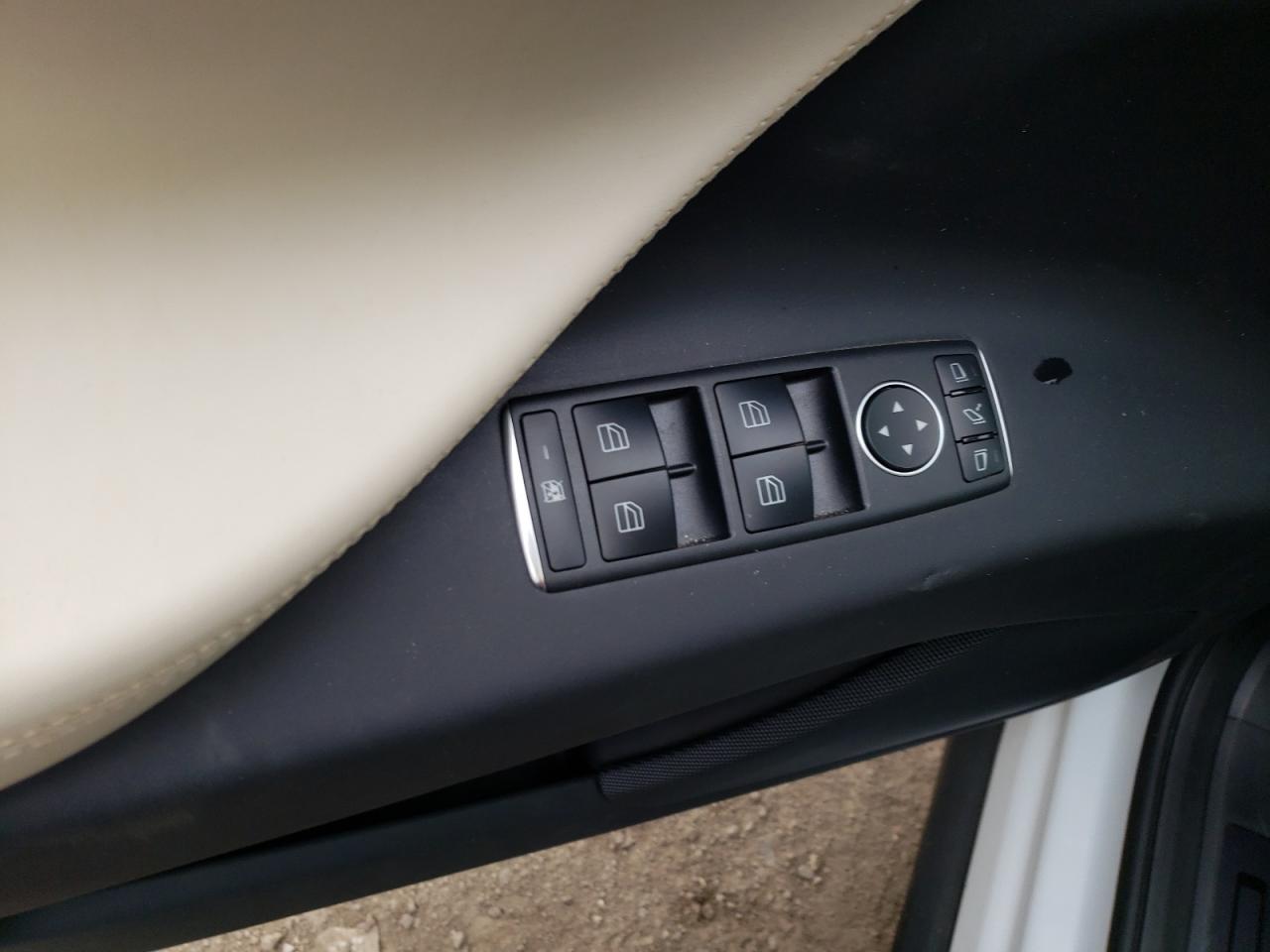 Photo 10 from auction – 2020 TESLA MODEL X with VIN 5YJXCBE21LF227876