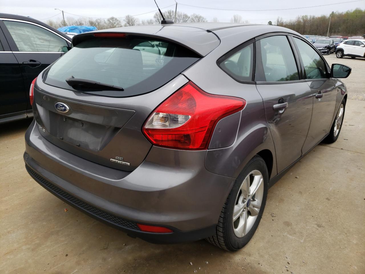 Photo 4 from auction – 2014 FORD FOCUS SE with VIN 1FADP3K24EL167289