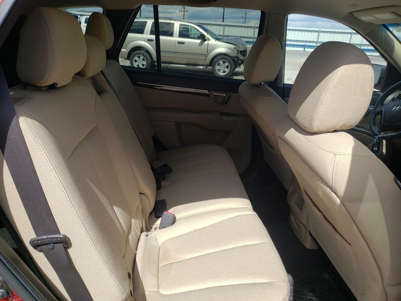 Photo 6 from auction – 2010 HYUNDAI SANTA FE G with VIN 5NMSGDAB9AH377150
