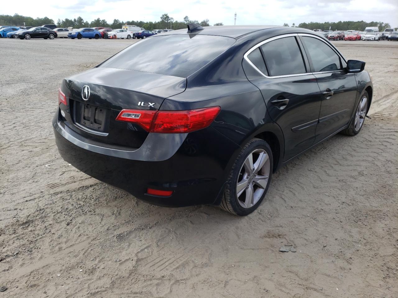 Photo 4 from auction – 2013 ACURA ILX 20 PRE with VIN 19VDE1F58DE014228