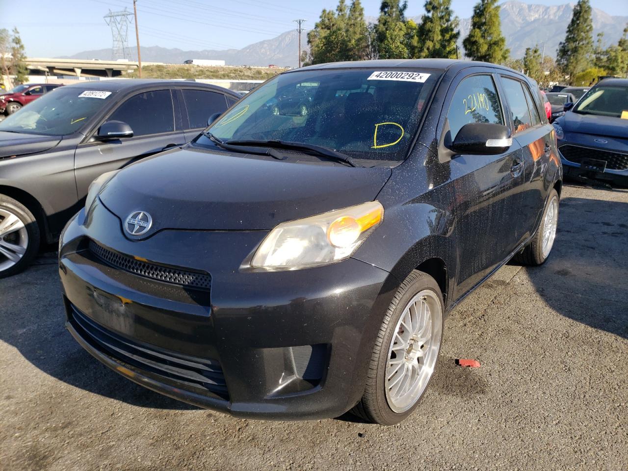 Photo 2 from auction – 2008 TOYOTA SCION XD with VIN JTKKU10498J024060