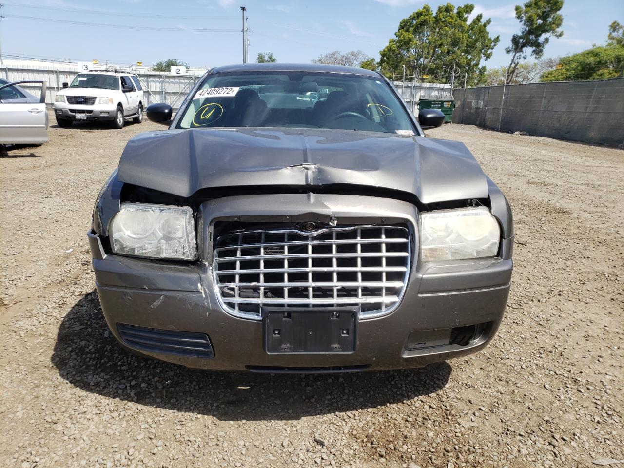 Photo 9 from auction – 2009 CHRYSLER 300 LX with VIN 2C3KA43D99H612769