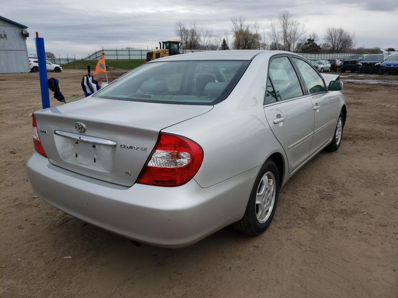 Photo 4 from auction – 2002 TOYOTA CAMRY LE with VIN 4T1BF32K02U522951