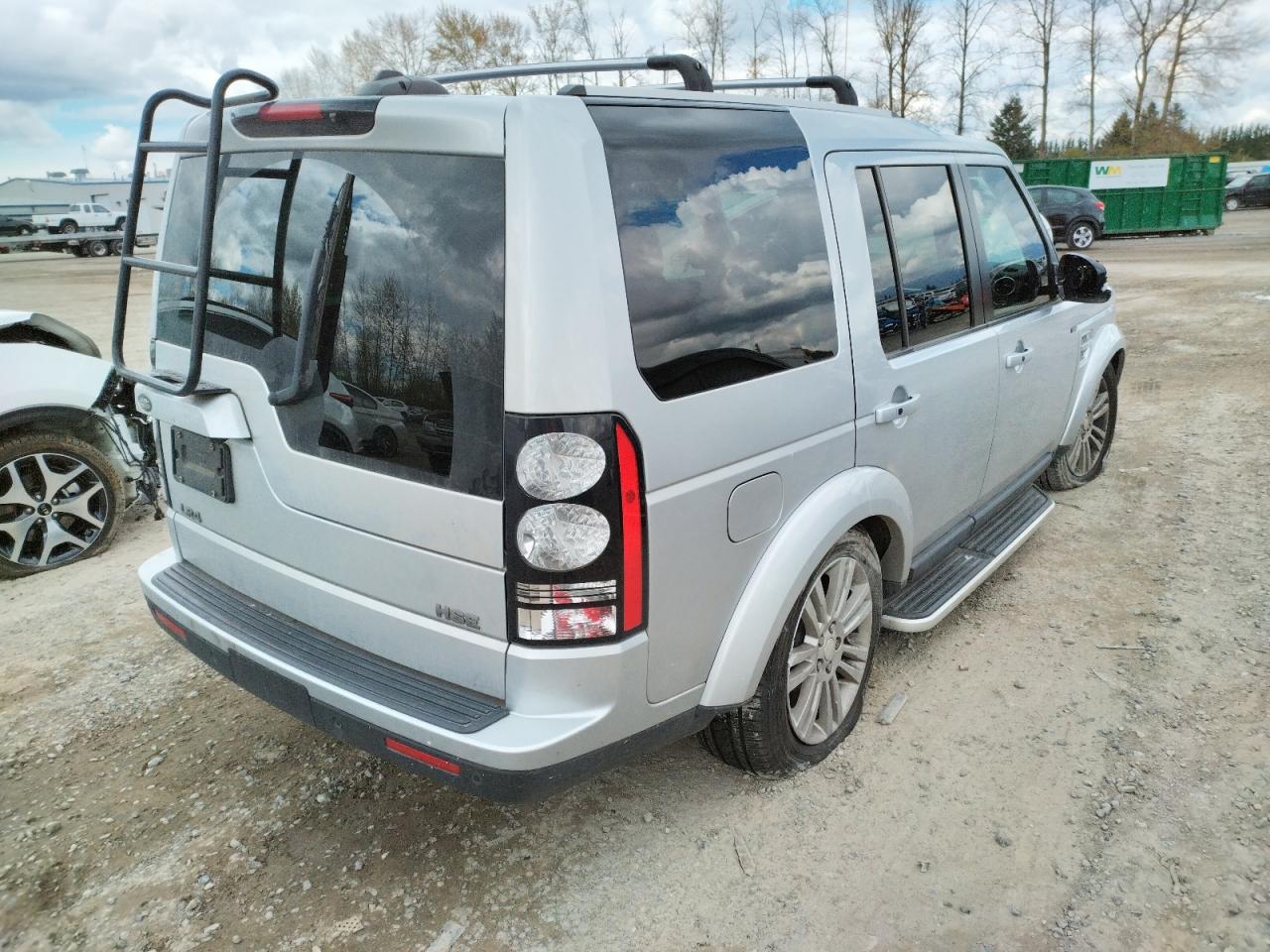 Photo 4 from auction – 2014 LAND ROVER LR4 HSE LU with VIN SALAK2V66EA701742