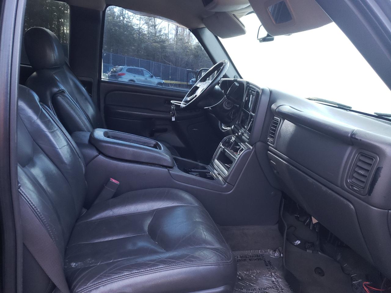 Photo 5 from auction – 2005 CHEVROLET SILVERADO with VIN 2GCEC19N851312208