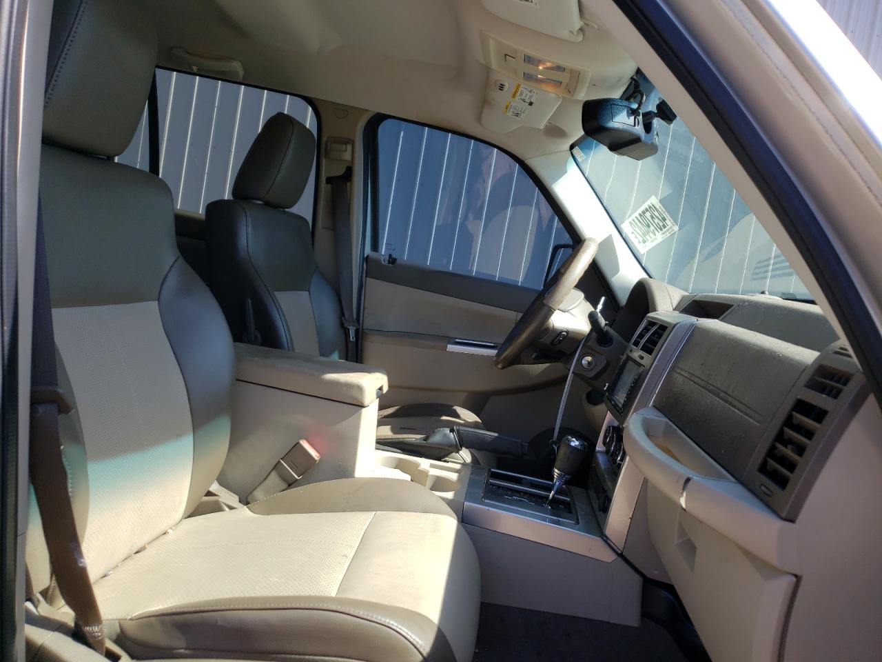 Photo 5 from auction – 2008 JEEP LIBERTY LI with VIN 1J8GP58K18W156465