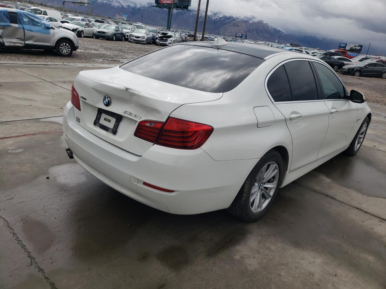 Photo 4 from auction – 2014 BMW 528 XI with VIN WBA5A7C55ED618253