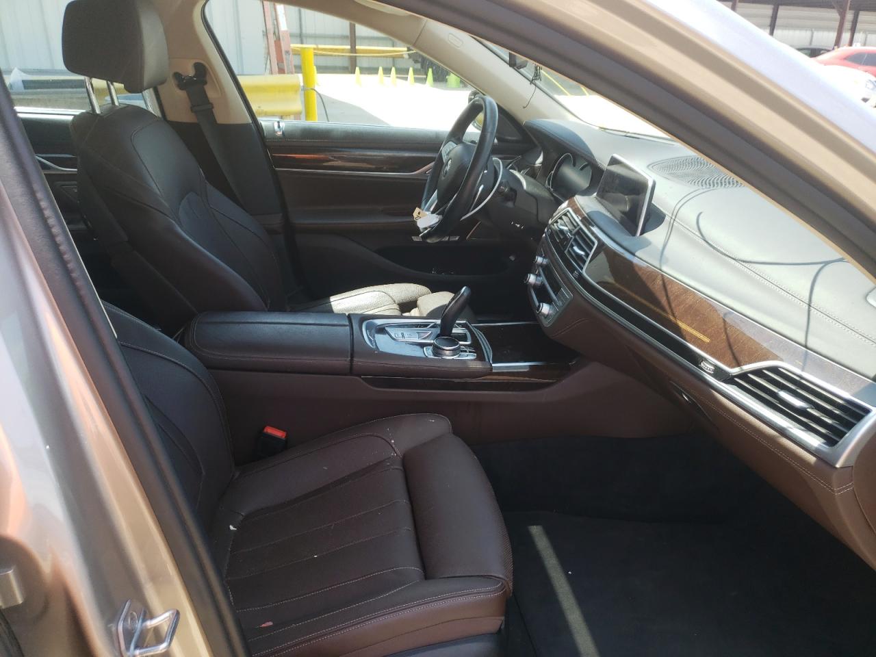 Photo 5 from auction – 2016 BMW 740 I with VIN WBA7E2C55GG547704