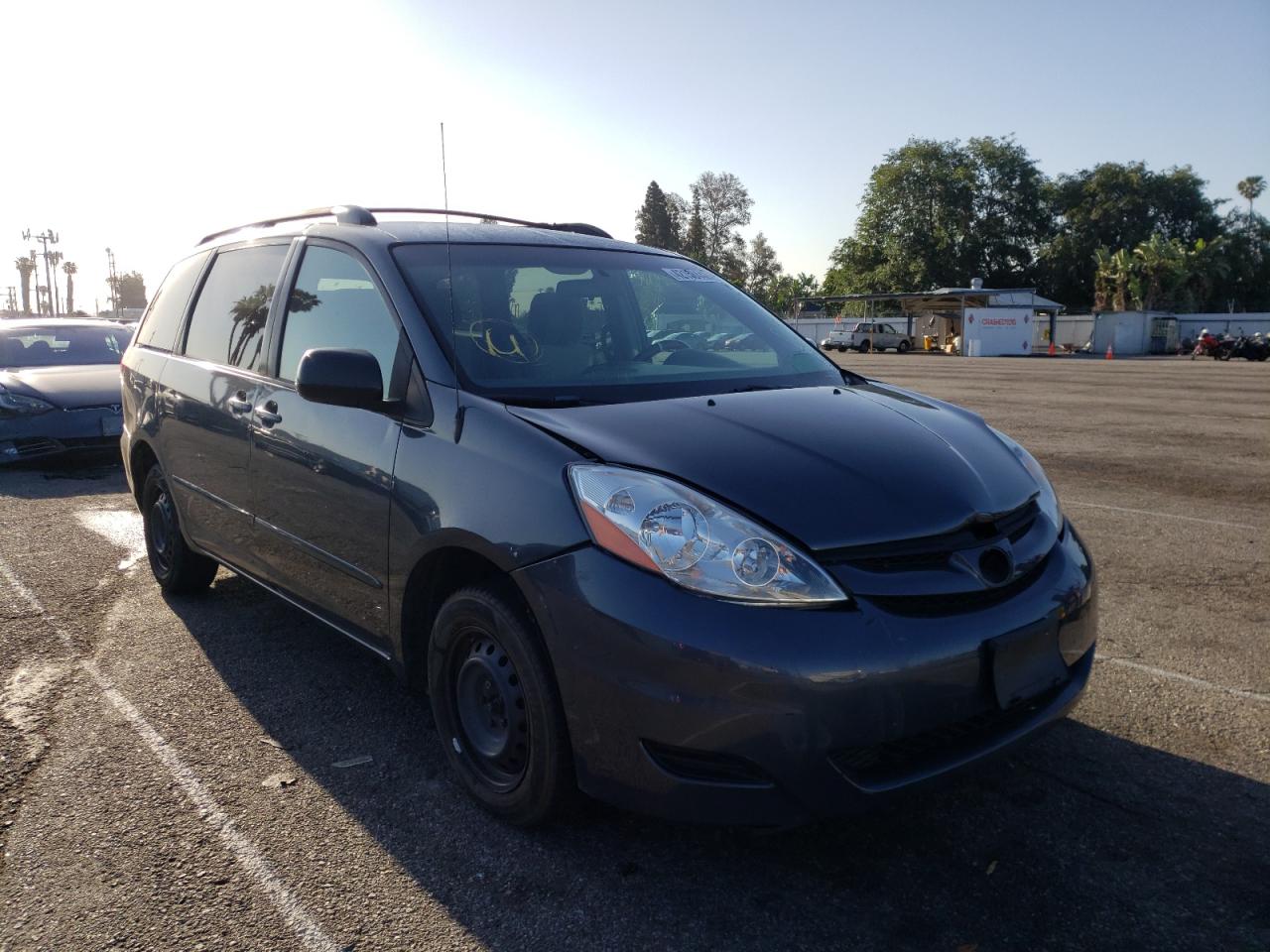 Photo 1 from auction – 2010 TOYOTA SIENNA CE with VIN 5TDKK4CC6AS324830