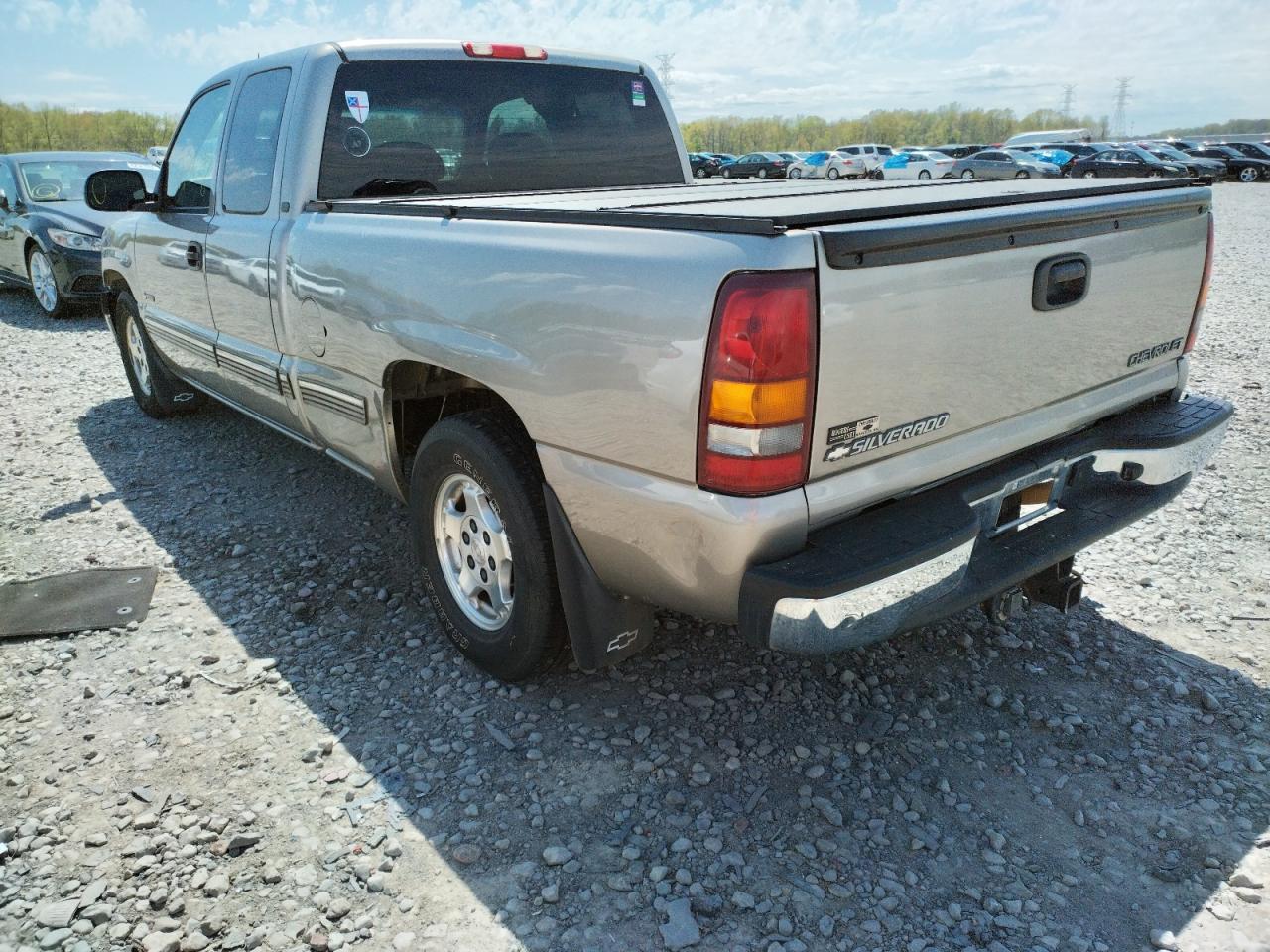Photo 3 from auction – 2002 CHEVROLET SILVERADO with VIN 2GCEC19T121199468