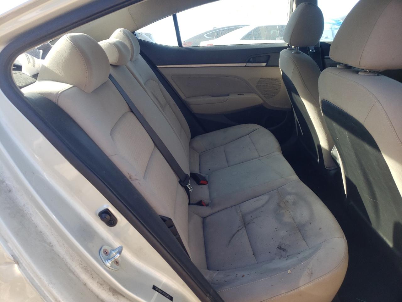 Photo 6 from auction – 2017 HYUNDAI ELANTRA SE with VIN 5NPD84LF7HH080655