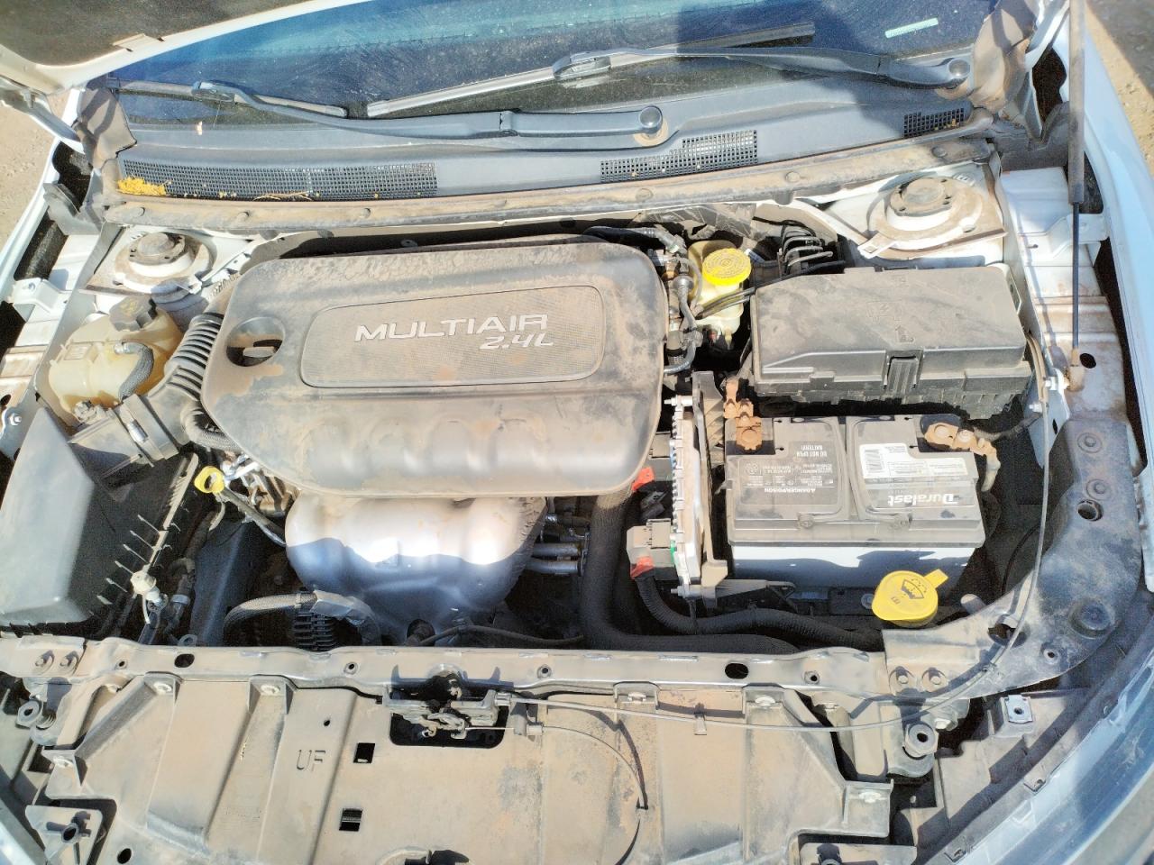 Photo 7 from auction – 2015 CHRYSLER 200 LIMITE with VIN 1C3CCCAB2FN635601