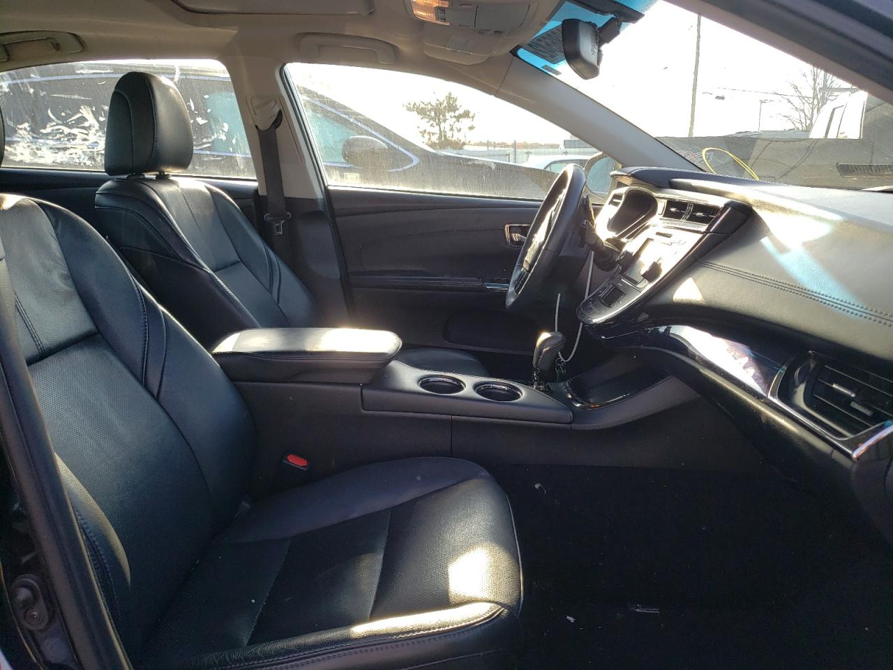 Photo 5 from auction – 2015 TOYOTA AVALON XLE with VIN 4T1BK1EB3FU158669