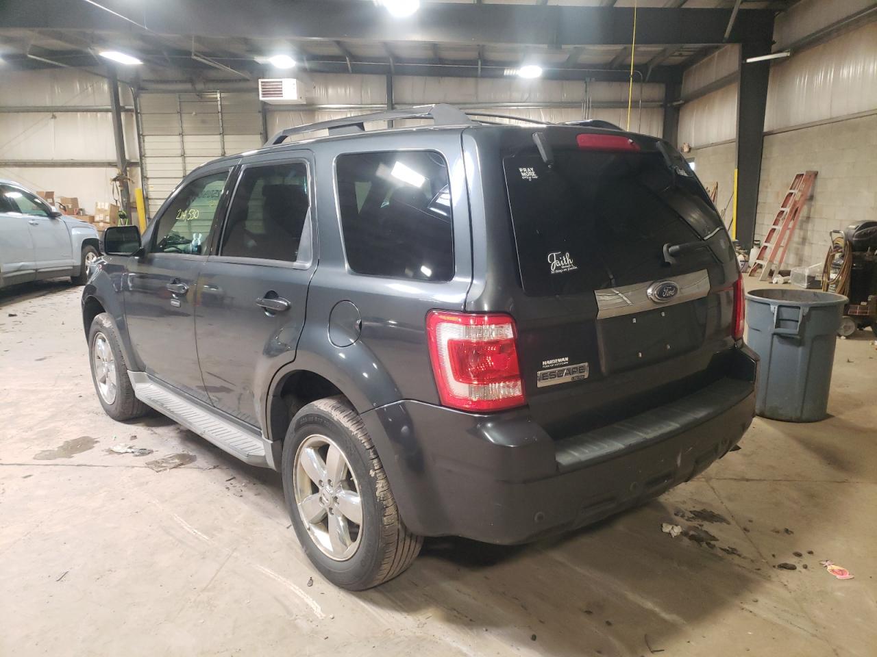 Photo 3 from auction – 2009 FORD ESCAPE LIM with VIN 1FMCU04769KD16279