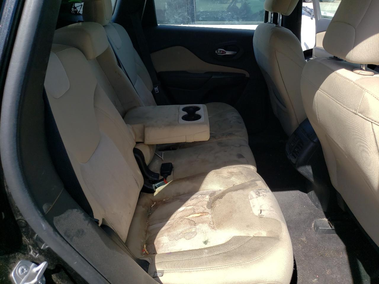 Photo 6 from auction – 2015 JEEP CHEROKEE S with VIN 1C4PJMAB5FW599860