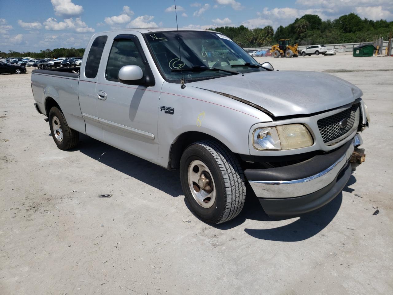 FORD F150 2000 with VIN 1FTZX1725YNB76766 - Photo from auction