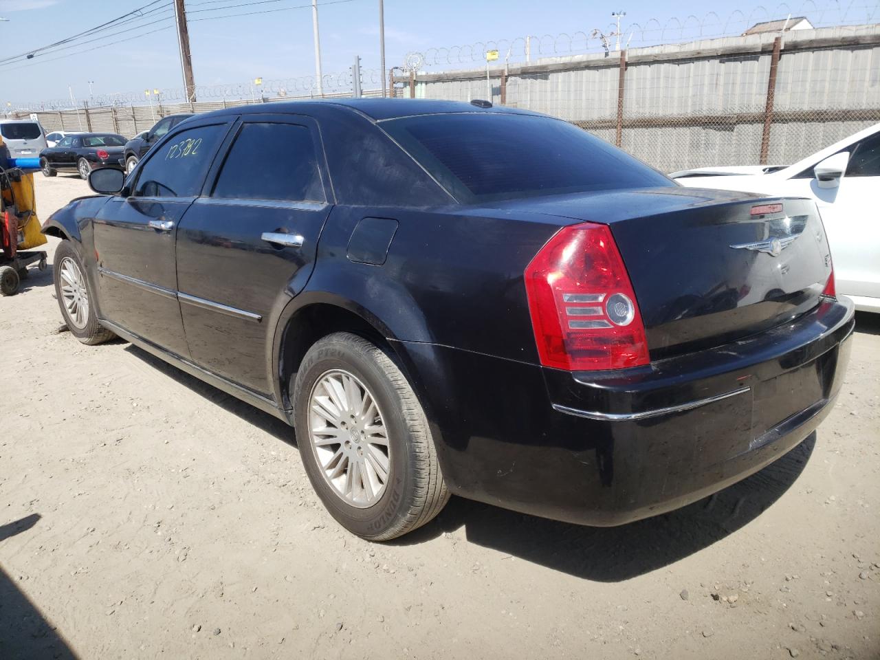 Photo 3 from auction – 2010 CHRYSLER 300 TOURIN with VIN 2C3CA5CV4AH284443