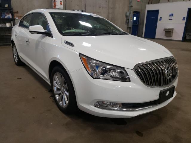 BUICK LACROSSE 2016 with VIN 1G4GB5G33GF286502 - Photo from auction