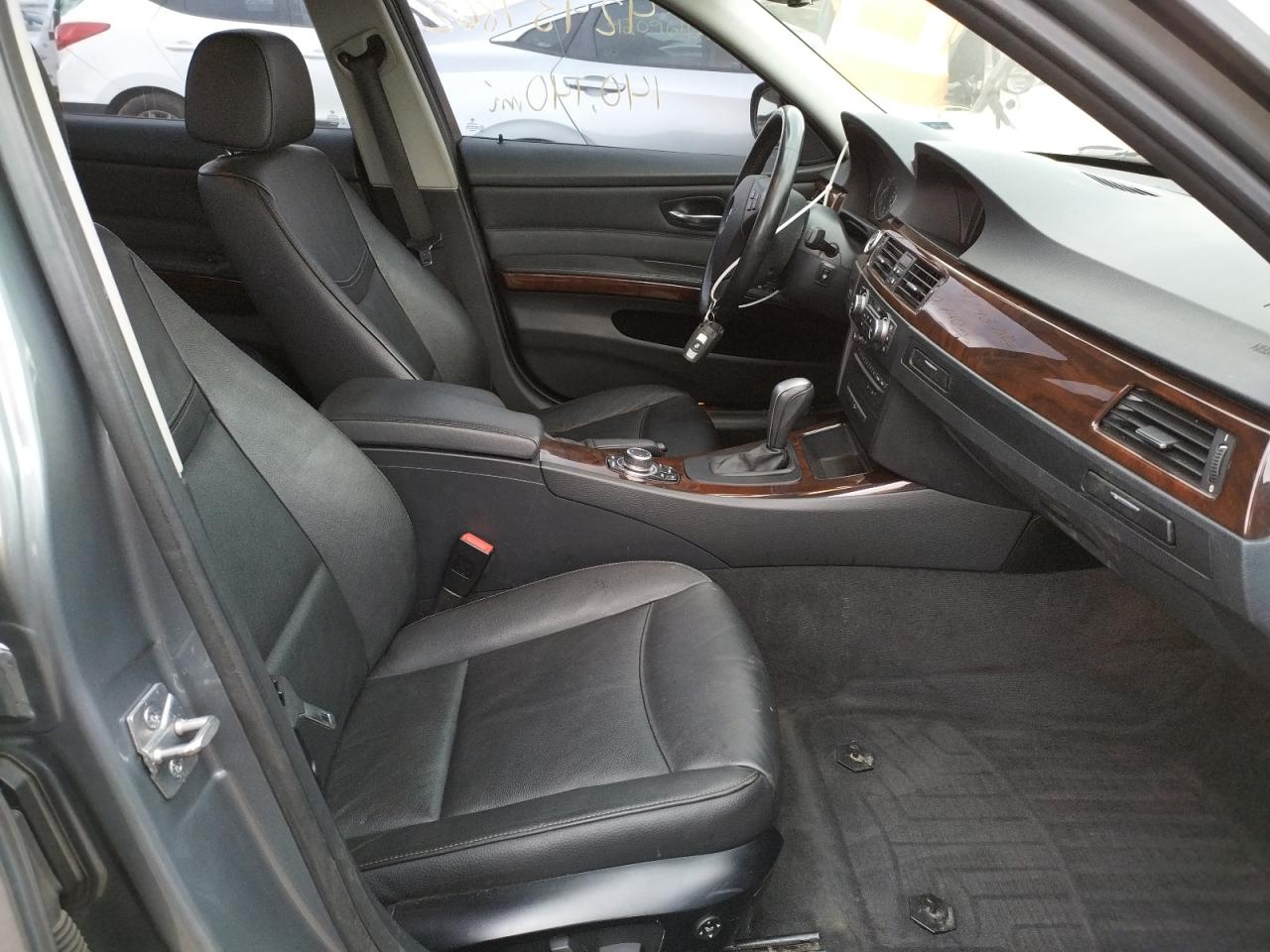 Photo 5 from auction – 2011 BMW 328 XI with VIN WBAPK7C59BF195621