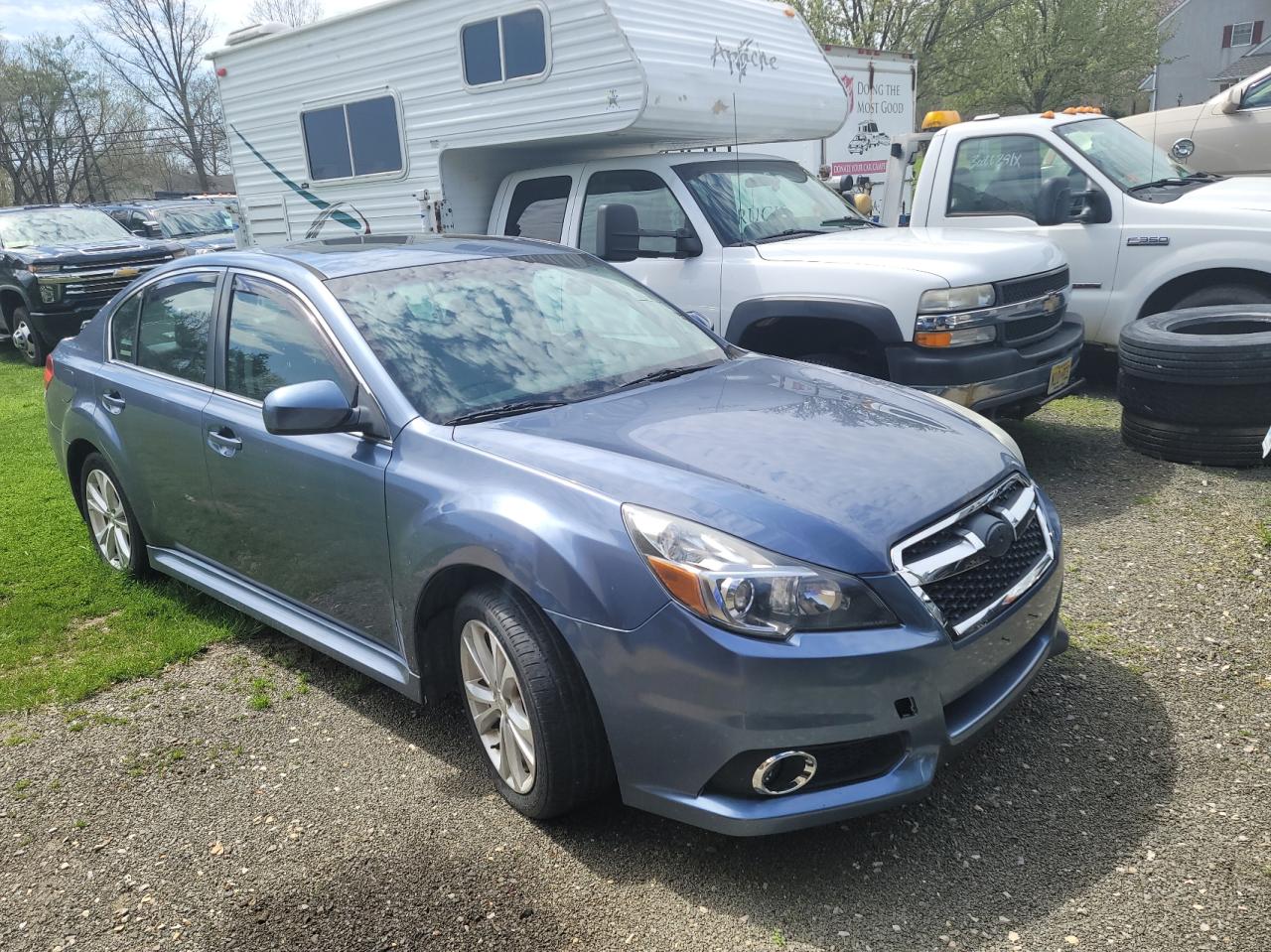 SUBARU LEGACY 2.5 2013 with VIN 4S3BMBP65D3013091 - Photo from auction