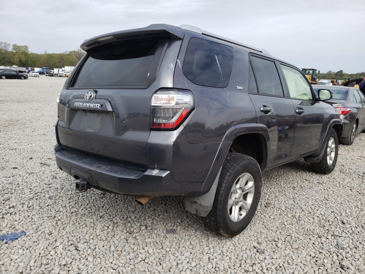Photo 4 from auction – 2015 TOYOTA 4RUNNER SR with VIN JTEZU5JR5F5103444