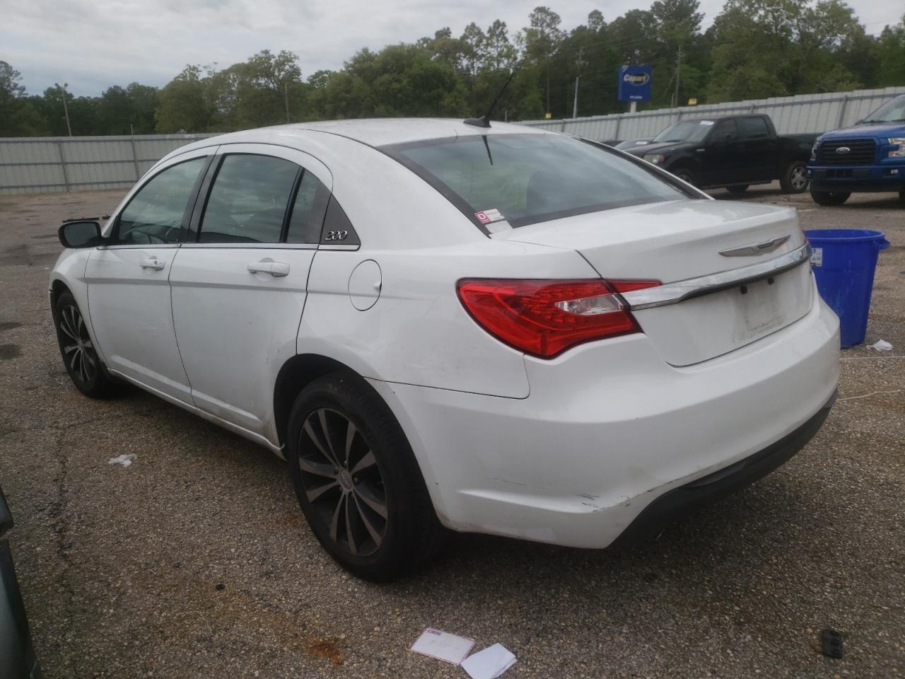 Photo 3 from auction – 2013 CHRYSLER 200 TOURIN with VIN 1C3CCBBG5DN766183
