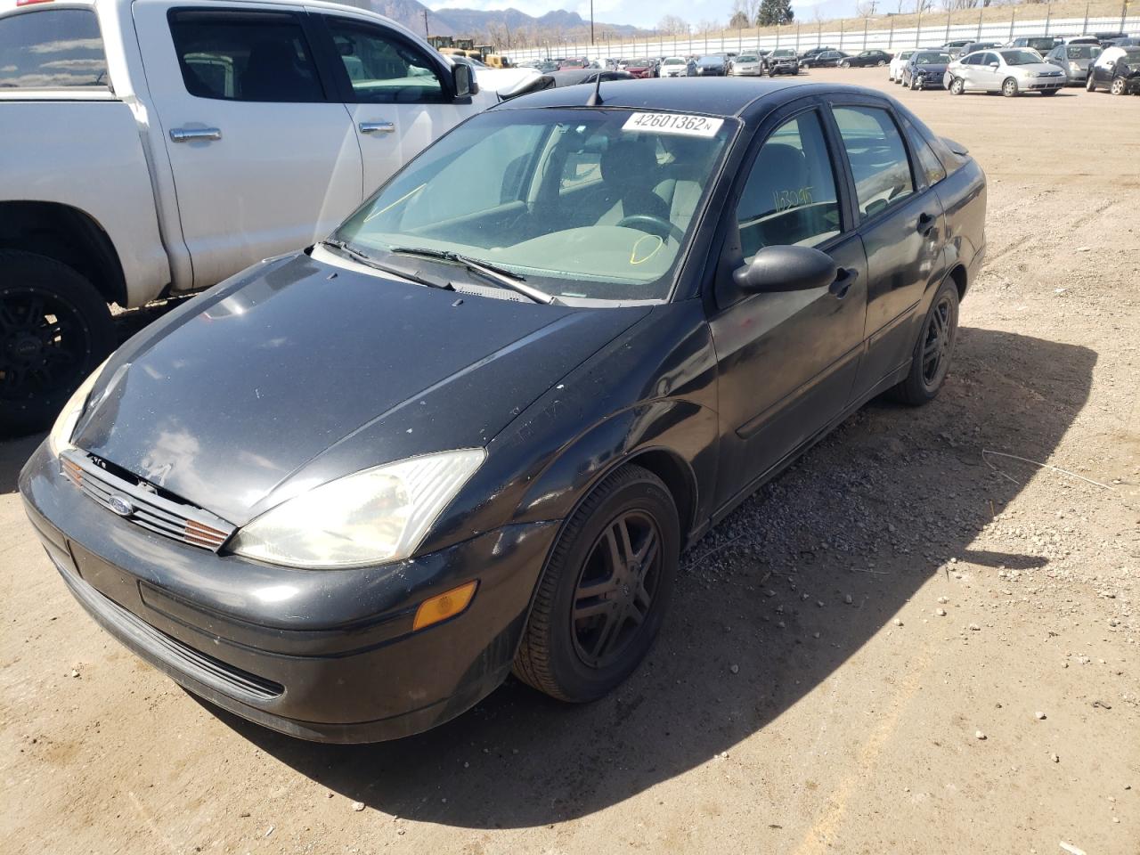 Photo 2 from auction – 2000 FORD FOCUS SE with VIN 1FAFP3436YW182135