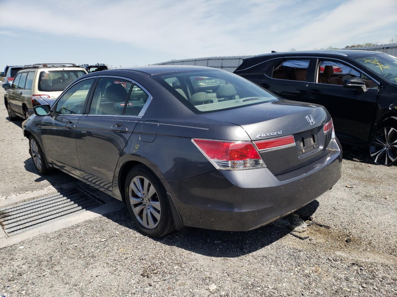 Photo 3 from auction – 2011 HONDA ACCORD EX with VIN 1HGCP2F74BA110315