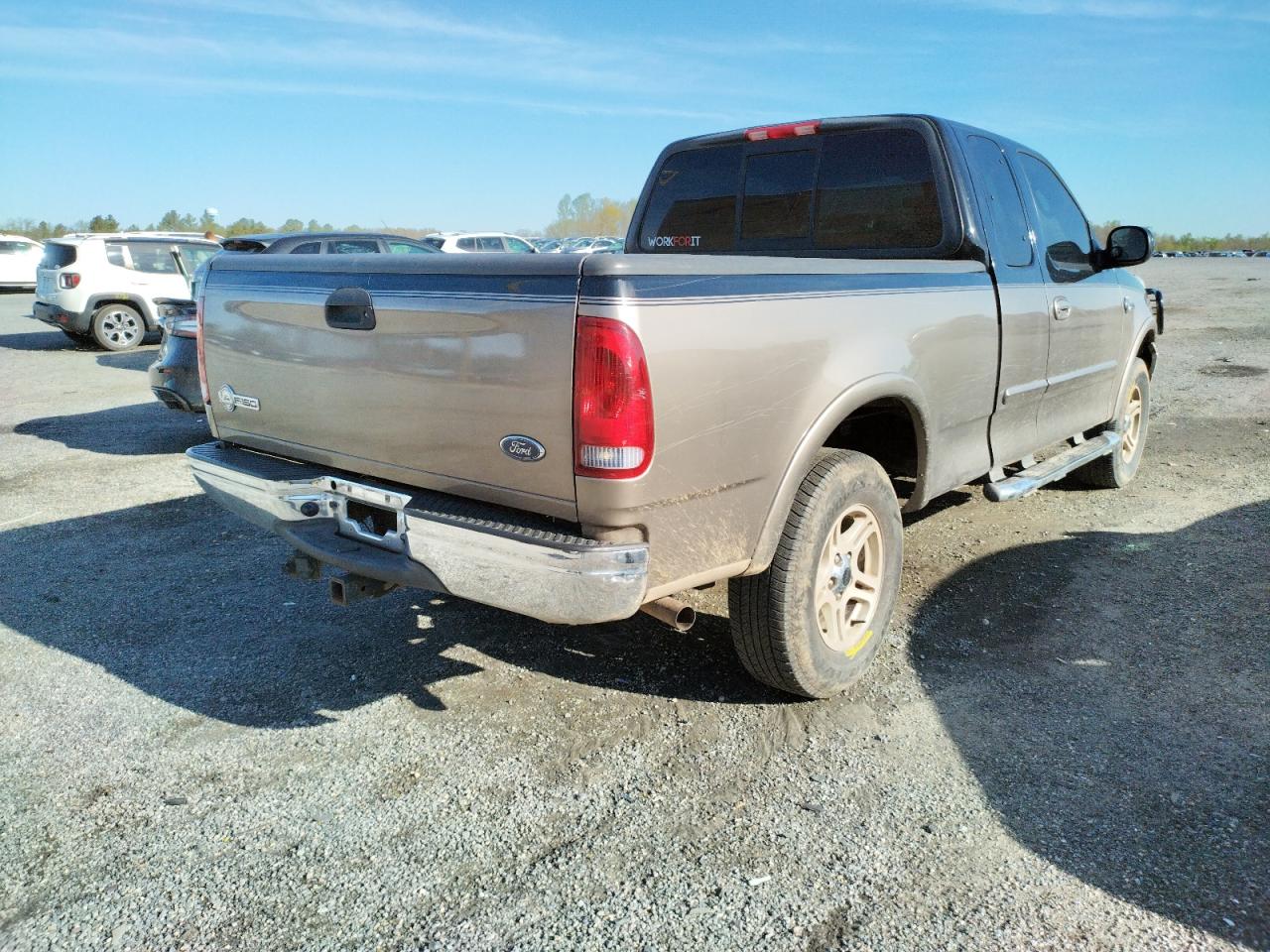 Photo 4 from auction – 2003 FORD F150 with VIN 1FTRX18W03NB03251