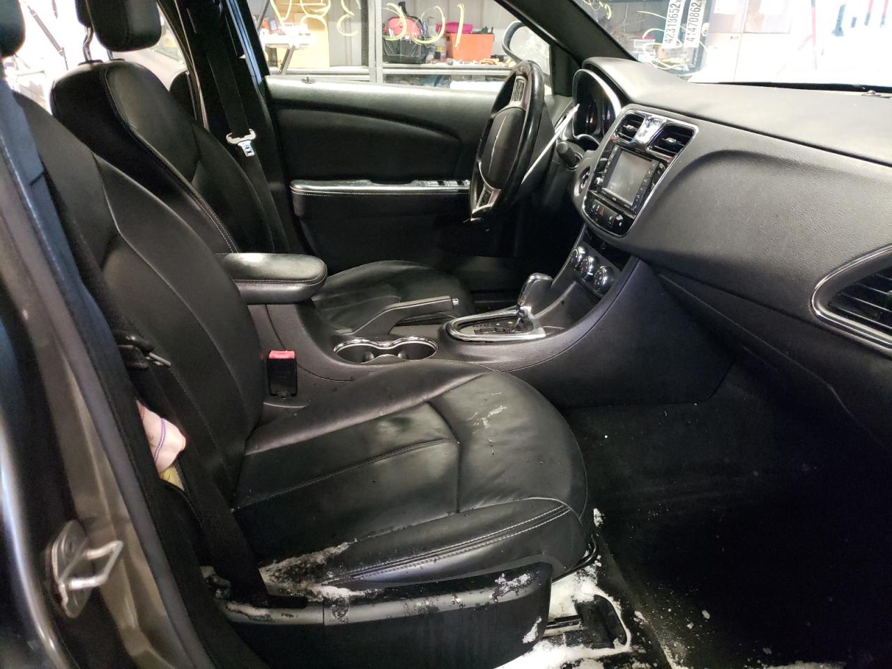 Photo 5 from auction – 2011 CHRYSLER 200 LIMITE with VIN 1C3BC2FG9BN623725