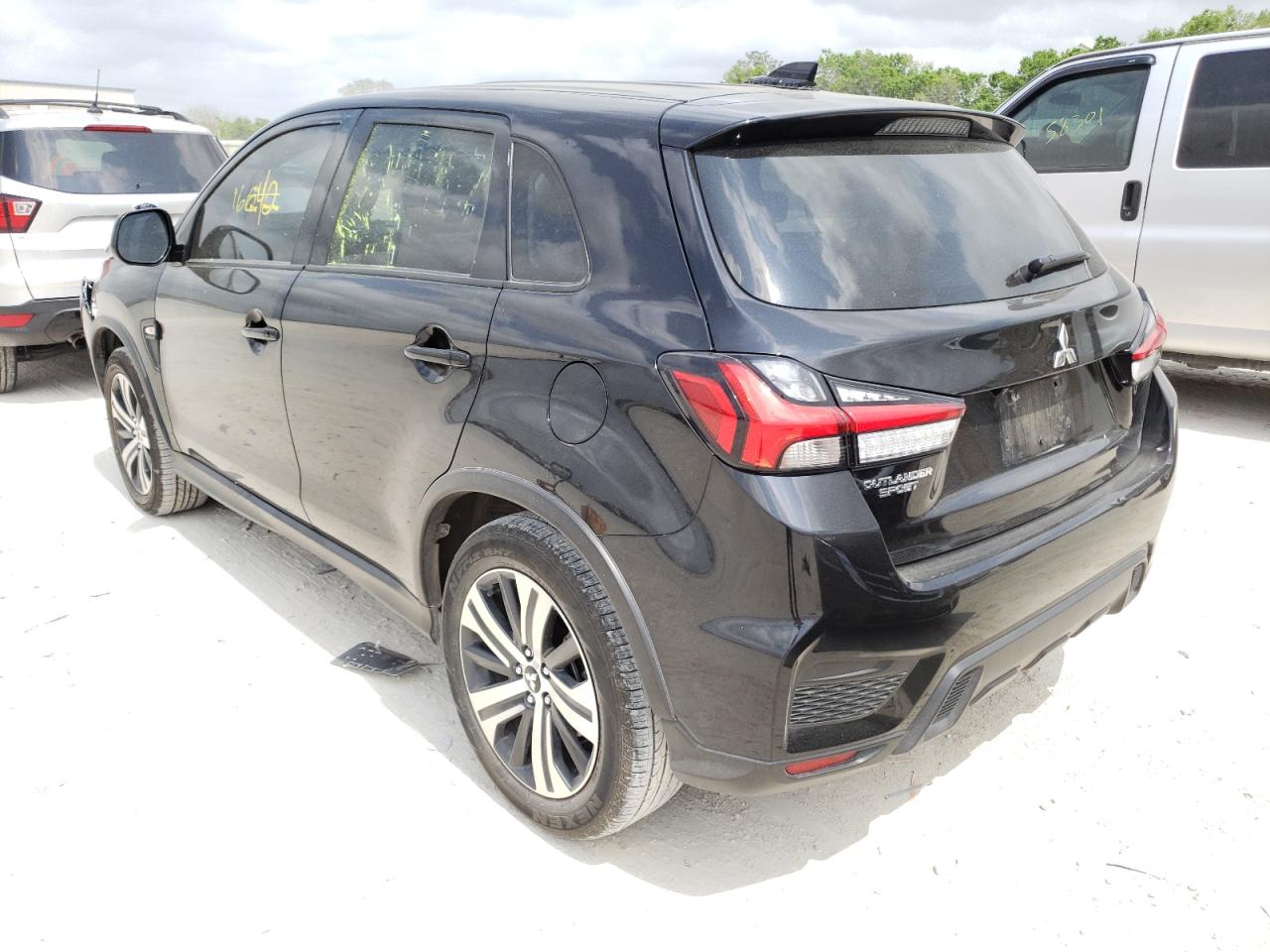 Photo 3 from auction – 2020 MITSUBISHI OUTLANDER with VIN JA4AP3AU8LU001939