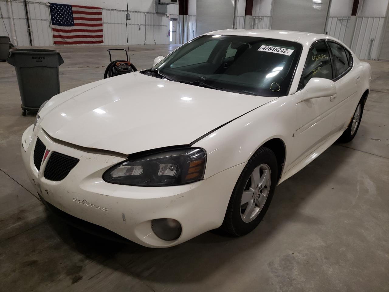 Photo 2 from auction – 2008 PONTIAC GRAND PRIX with VIN 2G2WP552781100470