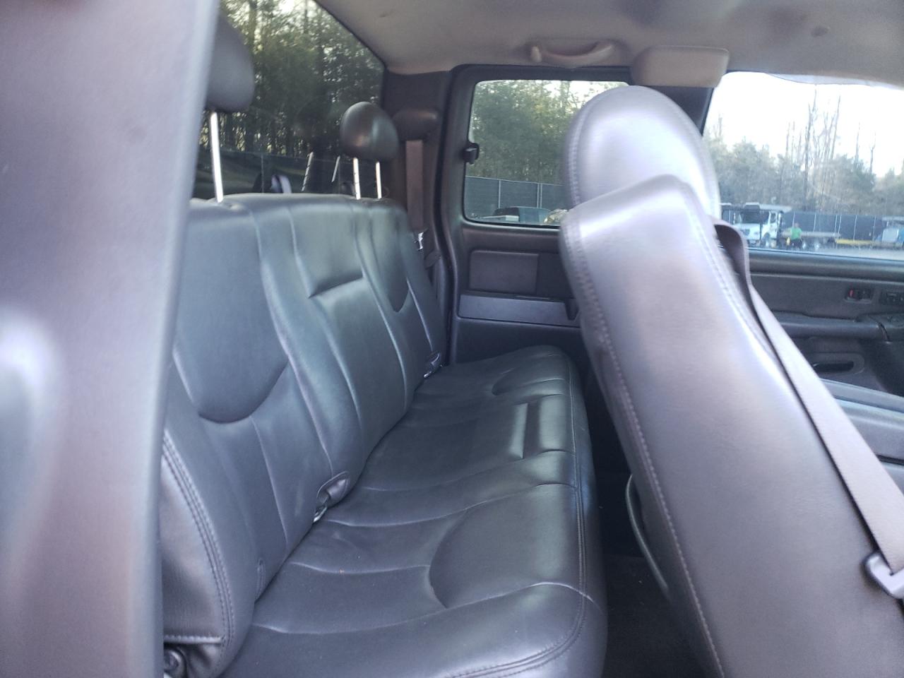 Photo 6 from auction – 2005 CHEVROLET SILVERADO with VIN 2GCEC19N851312208