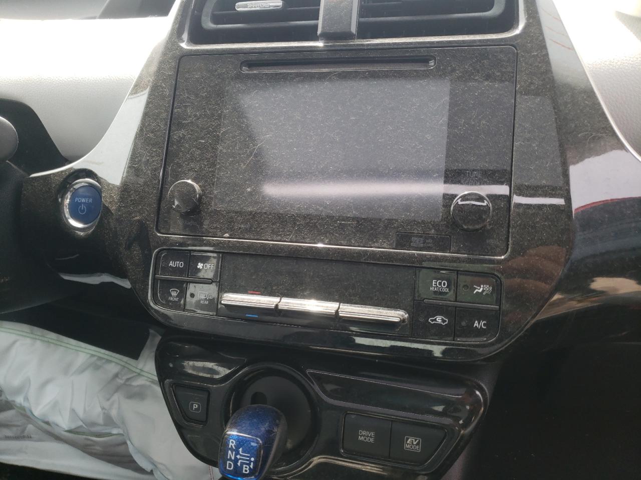 Photo 9 from auction – 2016 TOYOTA PRIUS with VIN JTDKARFU2G3507740