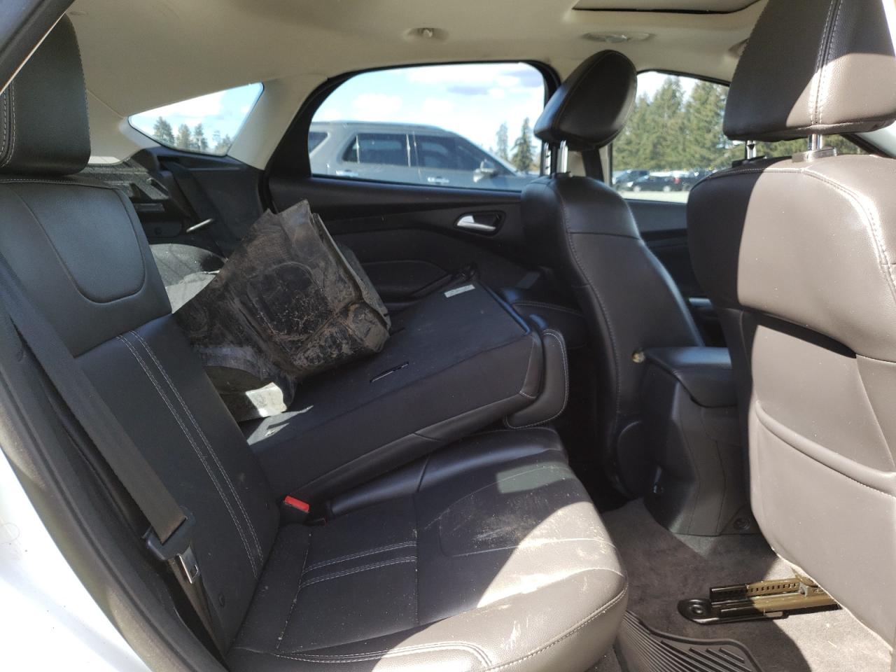 Photo 6 from auction – 2014 FORD FOCUS SE with VIN 1FADP3K21EL162700
